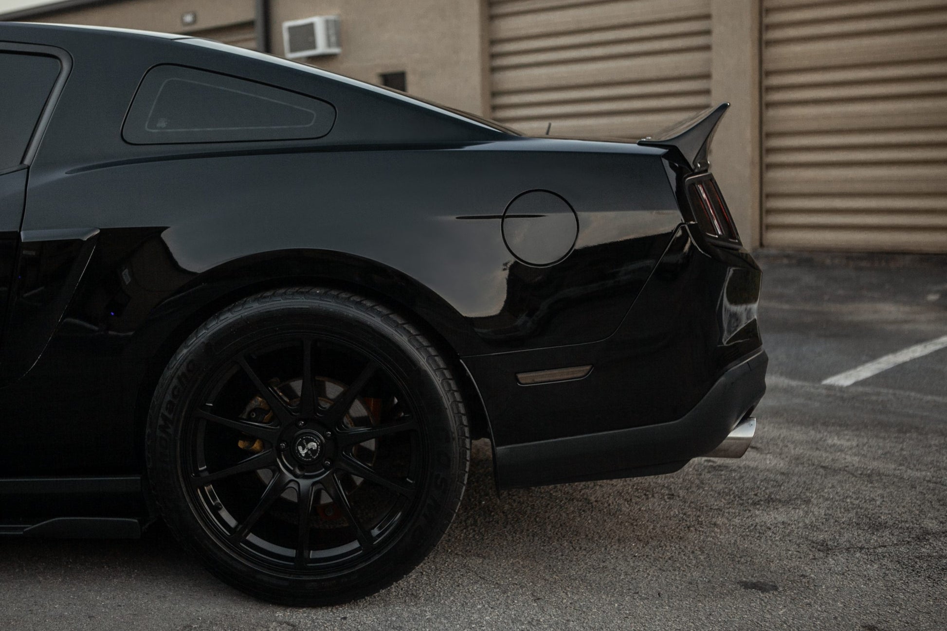 Clinched Ford Mustang S197 (2010-2014) Ducktail Spoiler
