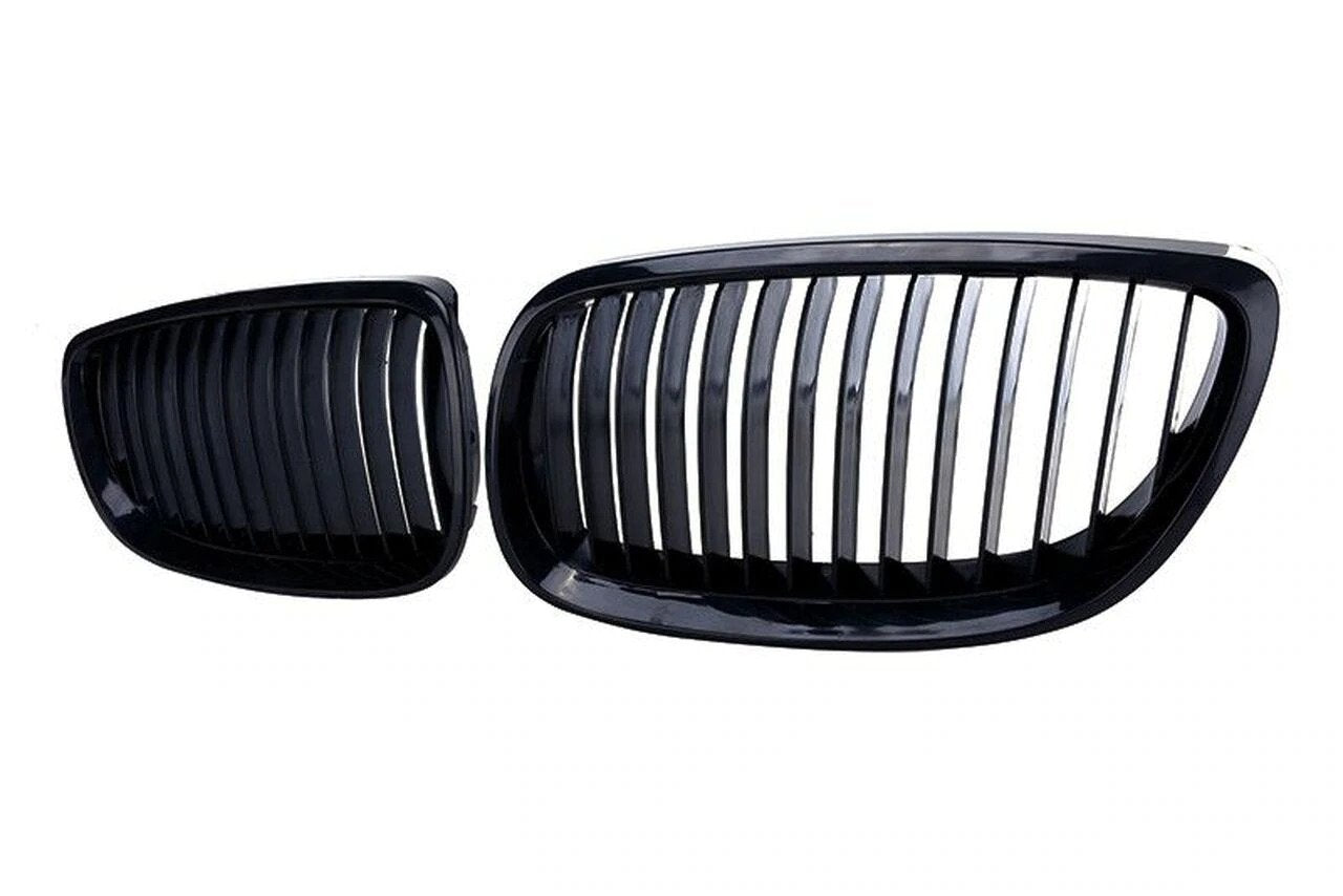 SET DE 2 GRILLES D'AERATION POUR CAPOT MOTEUR LOOK M3 POUR BMW SERIE 3 E92 E93 (06-10