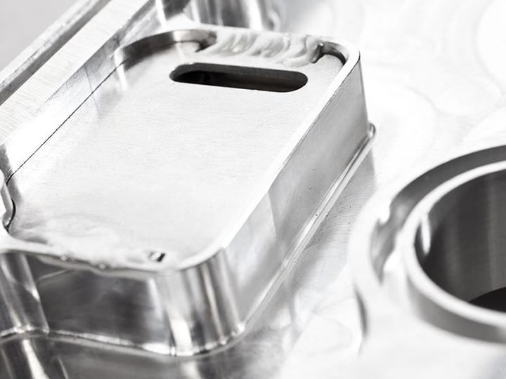 Integrated Engineering Audi Volkswagen 2.0T B6 B7 C6 MK2 MK5 Billet Valve Cover (A4, GTI, Jetta & Passat) ML Performance UK